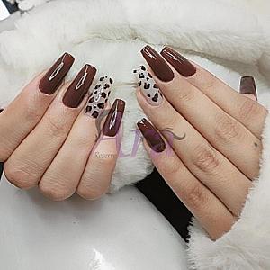 کاشت ناخن